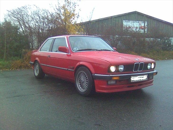 BMW e30 325 e billede 1
