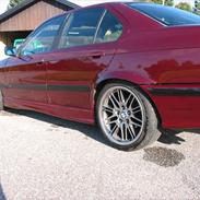 BMW e36 320i