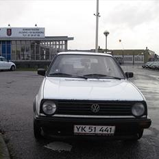 VW Golf II 1,6 cl solgt / by