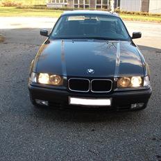 BMW 320i Coupé "Solgt"