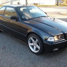 BMW 320i Coupé "Solgt"