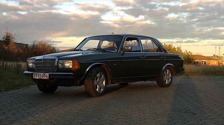 Mercedes Benz W123 200 billede 14