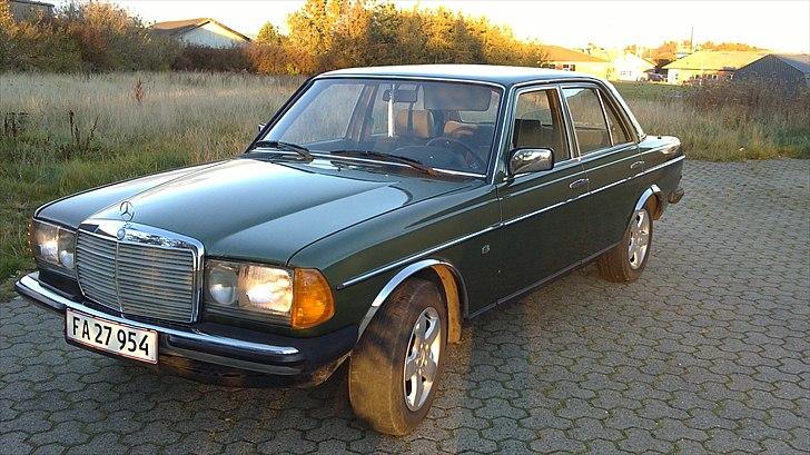 Mercedes Benz W123 200 billede 16