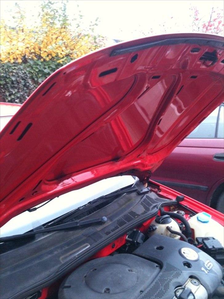 VW 6N *Solgt* billede 2