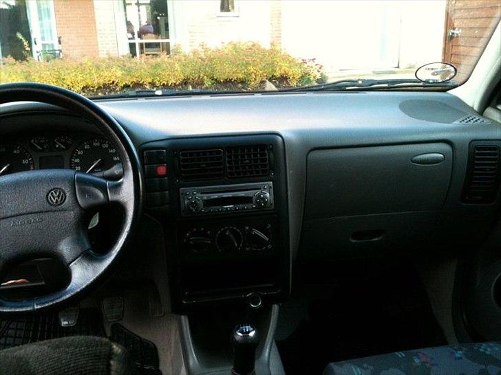 VW 6N *Solgt* billede 6