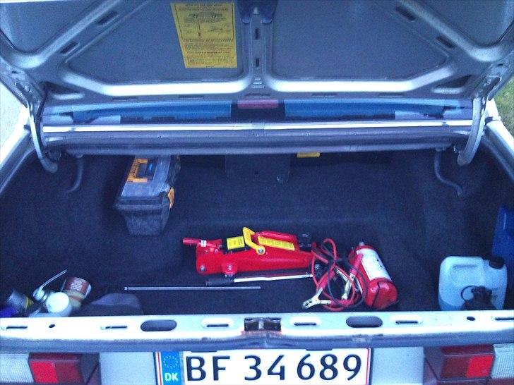 Volvo 740 GL billede 8