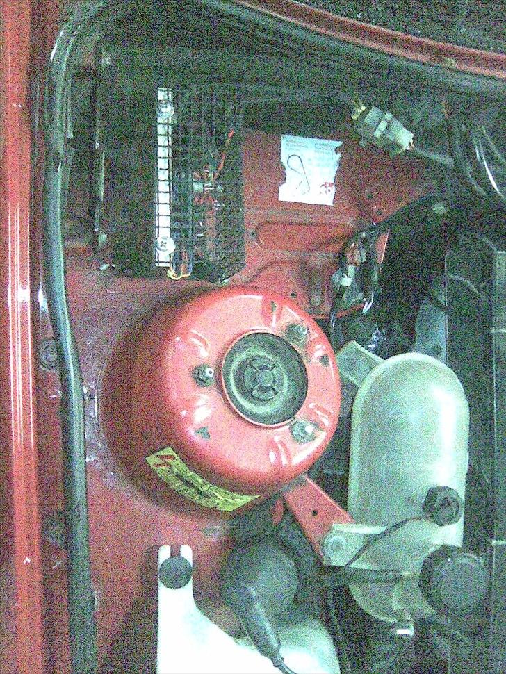 BMW e30 325 e - hjemmebygget follow me home lys, så lyset er tændt for og bag på bilen 1 min efter låsning billede 11