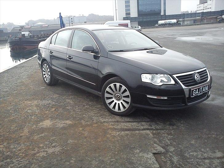 VW Passat 3C - Black Rose billede 1