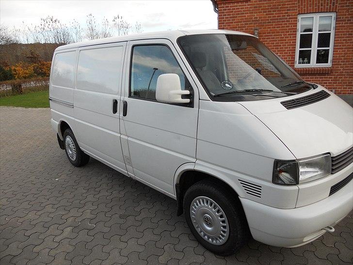 VW Transporter T4 - Har desværre en bule i døren som skal laves billede 1