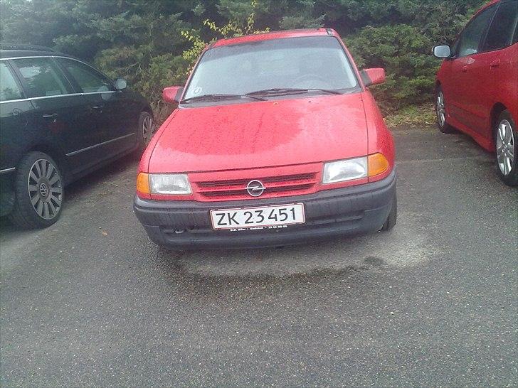 Opel astra 1.6i slogt til æ hugger billede 1