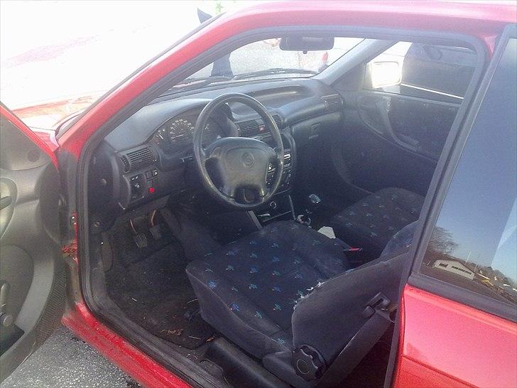 Opel astra 1.6i slogt til æ hugger billede 2