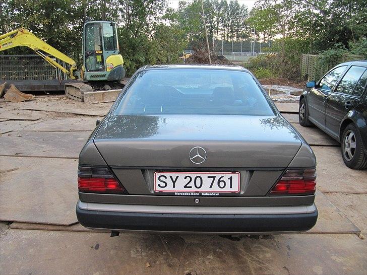 Mercedes Benz w124-230 ce (SOLGT) billede 4