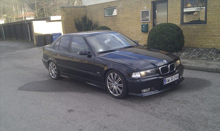 BMW 325i   solgt  billede 1