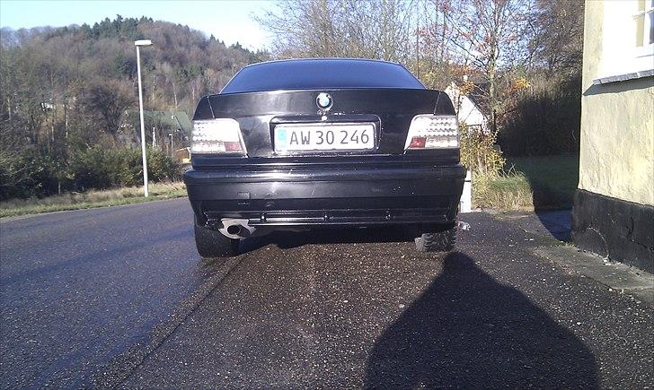 BMW 325i   solgt  billede 7