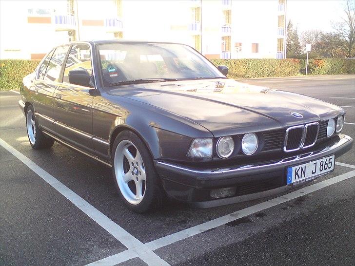BMW 730i E32 3,0 "SOLGT" billede 4