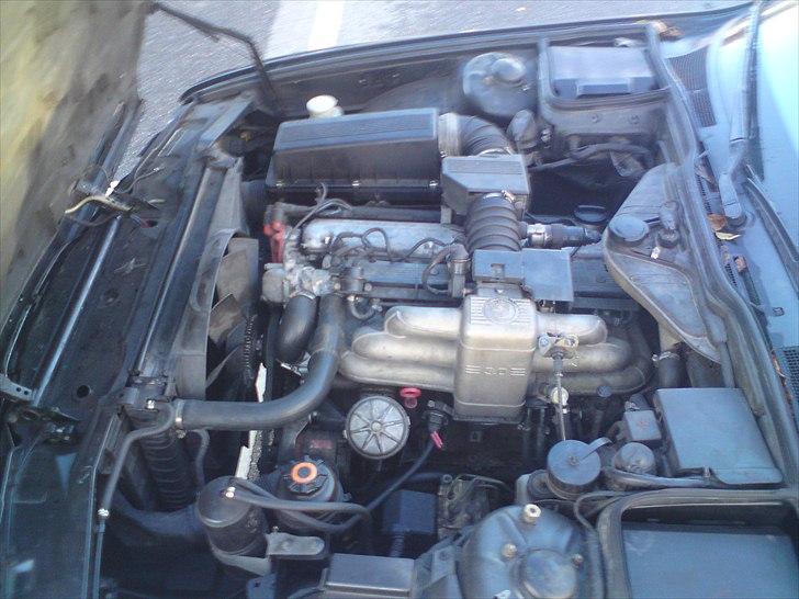 BMW 730i E32 3,0 "SOLGT" billede 6