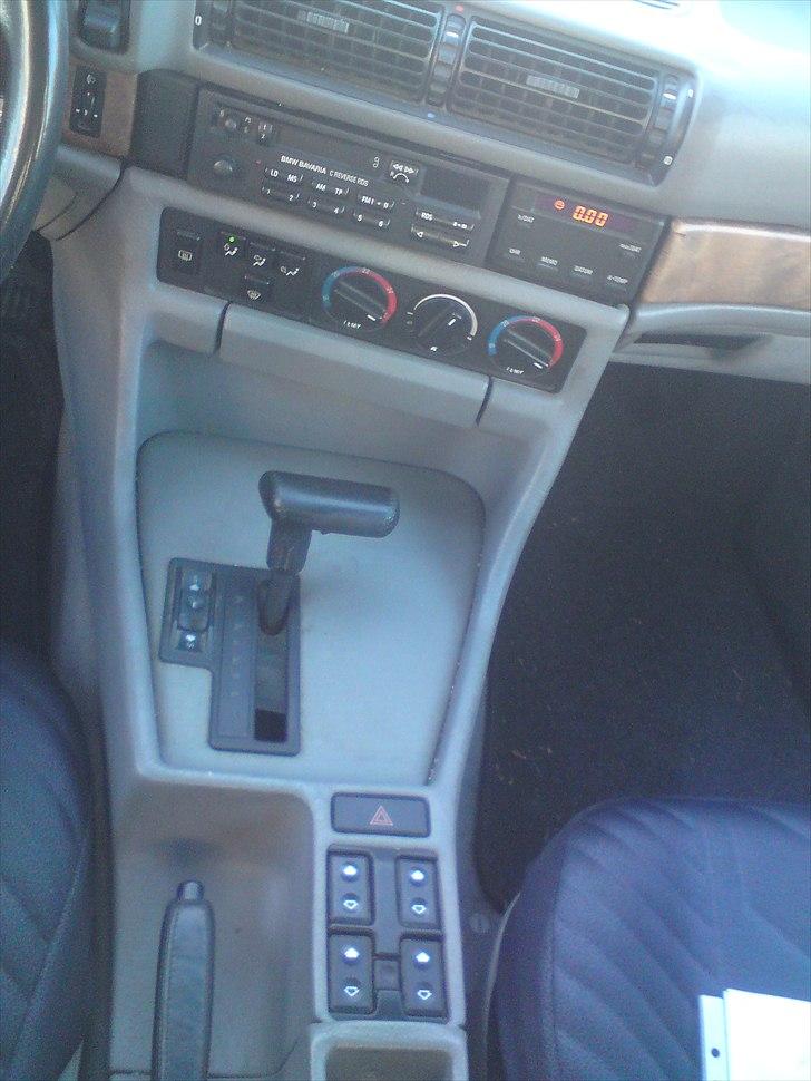 BMW 730i E32 3,0 "SOLGT" billede 11