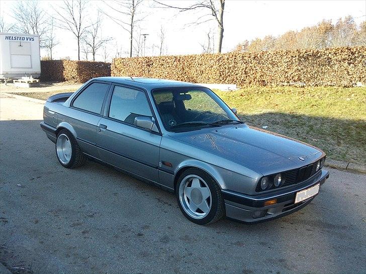 BMW e30 325i - solgt billede 3
