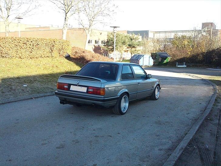 BMW e30 325i - solgt billede 4