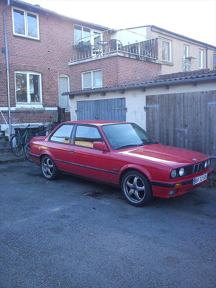 BMW 318 is billede 1