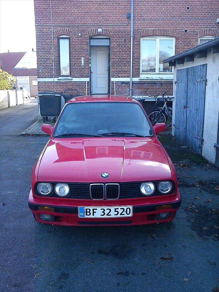 BMW 318 is billede 2