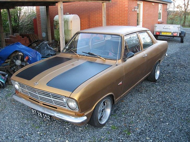 Opel kadett b solgt billede 2