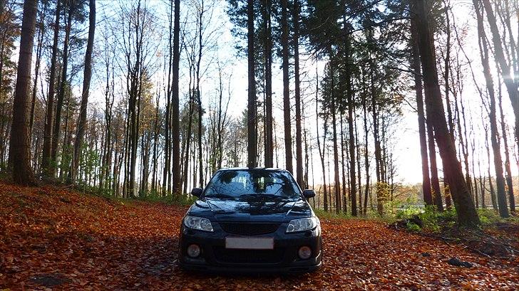 Mazda 323F Sportive *Solgt* billede 2