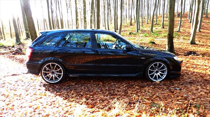 Mazda 323F Sportive *Solgt* billede 5