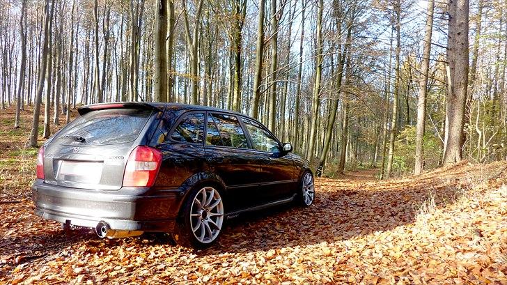 Mazda 323F Sportive *Solgt* billede 6