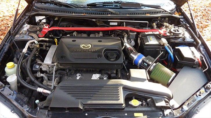 Mazda 323F Sportive *Solgt* billede 8