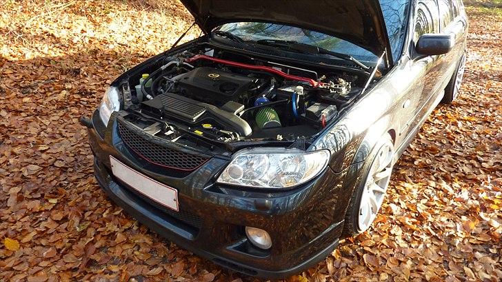 Mazda 323F Sportive *Solgt* billede 9