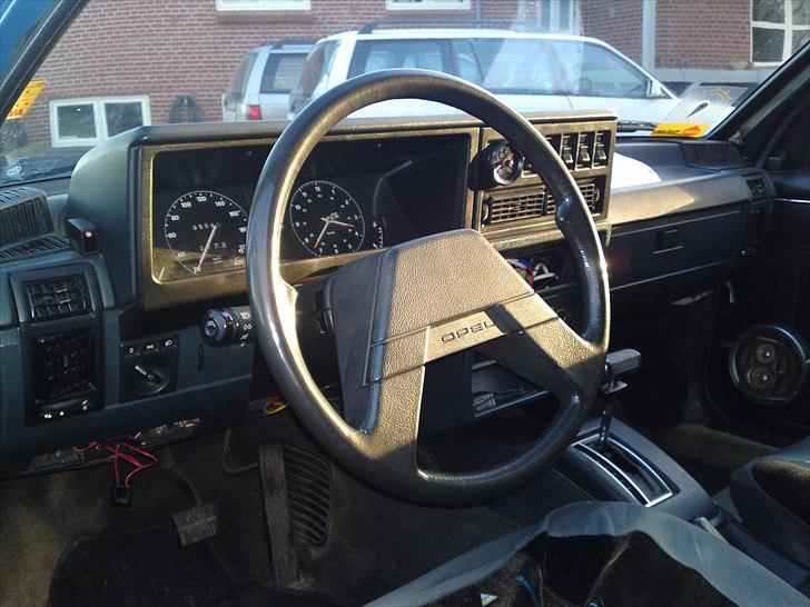 Opel Rekord E 2,0s 3dørs caravan billede 14