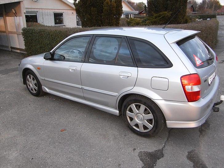 Mazda 323F Sportive billede 6