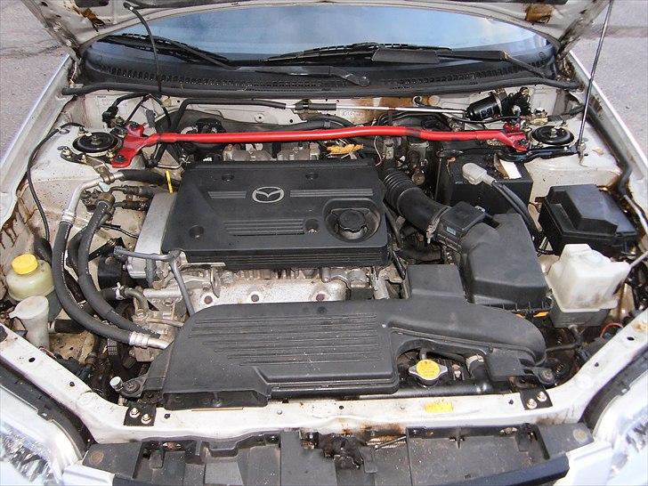 Mazda 323F Sportive billede 10