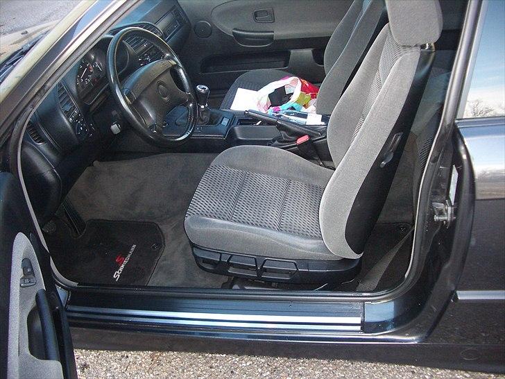 BMW 320i Coupé "Solgt" billede 6