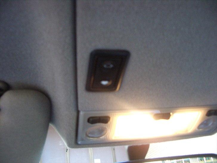 BMW 320i Coupé "Solgt" billede 14