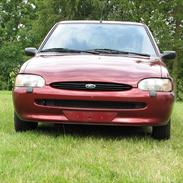 Ford Escort - 1,6i