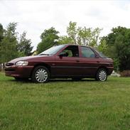 Ford Escort - 1,6i