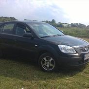 Kia Rio EX