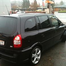 Opel Zafira opc