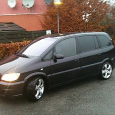 Opel Zafira opc