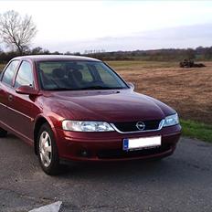 Opel Vectra B Elegance. -Solgt-