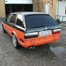 BMW E30 328i touring [Byttet]