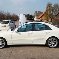 Mercedes Benz              E300 BlueTEC