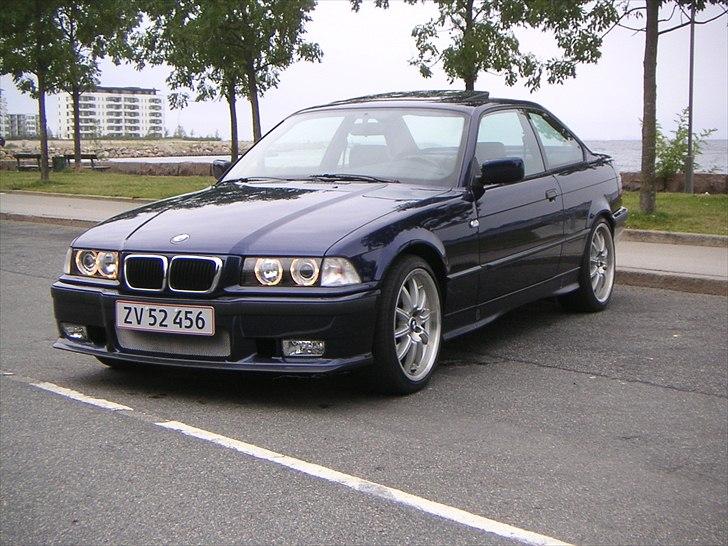 BMW 320i coupe billede 1