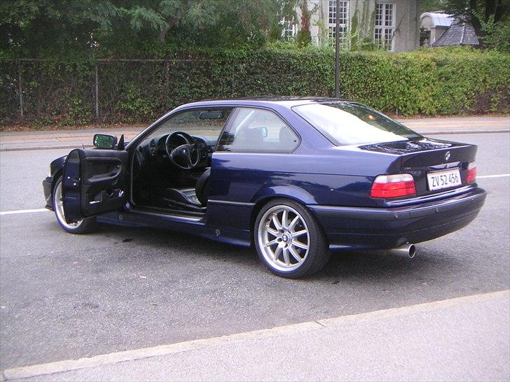 BMW 320i coupe billede 3