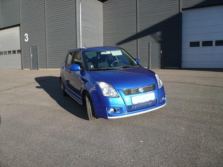 Suzuki Swift 1,3 GLX billede 2