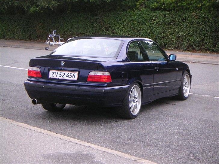 BMW 320i coupe billede 10