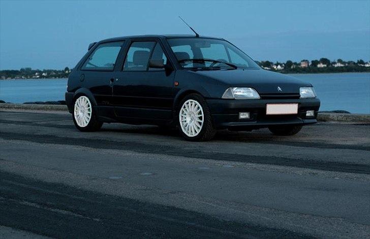 Citroën AX GTi - Sådan kommer den til at se ud når den er fået hvide fælge og sænkning.  billede 8