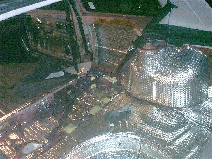 VW Golf 3 - Godt klasket ind i resonansplader billede 15